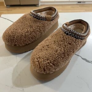 UGG Tazz Maxi shearling platform slipper